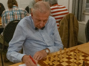 Fijnschrijver Hans Klein breekt de ban